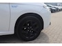 Mitsubishi Outlander 2.0 PHEV instyle+ | Schuifdak | Leder | Camera | Trekhaak | Climate control | Cruise control
