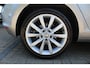 Volkswagen Golf 1.2 TSI Business Edition | Incl. 12 maanden Garantie | Stoelmassage | Achteruitrijcamera | Stoelverwarming | Cruise controle | Parkeersensoren V+A | Navigatie | Climate controle | Half lederen bekleding | Origineel NL Auto | NAP |