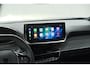 Peugeot e-2008 EV Allure 54 kWh | SOH 97,7% | 11 KW Lader | Apple Carplay | Parkeersensoren
