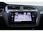 Volkswagen Tiguan 1.5 TSI Life Business | Trekhaak | Winter-pakket | Camera |