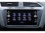 Volkswagen Tiguan 1.5 TSI Life Business | Trekhaak | Winter-pakket | Camera |
