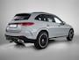Mercedes-Benz GLC 300e 4MATIC Business Solution AMG | Advanced plus | Nightpakket | Parkeerpakket met achteruitcamera | Trekhaak | Panoramaschuifdak | Treeplanken in aluminiumlook | 20" multispaaks lichtmetalen AMG velgen |
