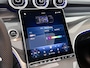 Mercedes-Benz GLC 300e 4MATIC Business Solution AMG | Advanced plus | Nightpakket | Parkeerpakket met achteruitcamera | Trekhaak | Panoramaschuifdak | Treeplanken in aluminiumlook | 20" multispaaks lichtmetalen AMG velgen |