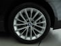 BMW 5-Serie Touring 520i Luury Line / HIFI / Park assist / Leder / Trekhaak / Comfortstoelen / LED / Alu wielen 18 inch