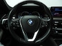 BMW 5-Serie Touring 520i Luury Line / HIFI / Park assist / Leder / Trekhaak / Comfortstoelen / LED / Alu wielen 18 inch