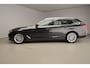 BMW 5-Serie Touring 520i Luury Line / HIFI / Park assist / Leder / Trekhaak / Comfortstoelen / LED / Alu wielen 18 inch