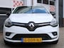Renault Clio Estate 0.9 TCe 90PK Limited /NAVI/PDC/Donker glas/16'LM/Keyless/LED/DAB+/Bluetooth/ISOFIX/NAP! 1e eig!