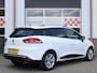 Renault Clio Estate 0.9 TCe 90PK Limited /NAVI/PDC/Donker glas/16'LM/Keyless/LED/DAB+/Bluetooth/ISOFIX/NAP! 1e eig!