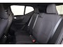 Volvo EX40 Single Motor Extended Range Plus 82 kWh - IntelliSafe Assist & Surround - Verwarmde voorstoelen, stuur & achterbank - Harman Kardon Audio - Parkeersensoren voor & achter - Draadloze tel. lader - Warmtepomp - Inklapbare trekhaak - 19' LMV