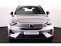Volvo EX40 Single Motor Extended Range Plus 82 kWh - IntelliSafe Assist & Surround - Verwarmde voorstoelen, stuur & achterbank - Harman Kardon Audio - Parkeersensoren voor & achter - Draadloze tel. lader - Warmtepomp - Inklapbare trekhaak - 19' LMV