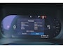 Volvo EX40 Single Motor Extended Range Plus 82 kWh - IntelliSafe Assist & Surround - Verwarmde voorstoelen, stuur & achterbank - Harman Kardon Audio - Parkeersensoren voor & achter - Draadloze tel. lader - Warmtepomp - Inklapbare trekhaak - 19' LMV
