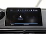 Peugeot 5008 1.2 130PK Active | 2de eigenaar | AppleCarplay/AndroidAuto | Camera | Navigatie | Cruise Control | Climate Control | 7 PERSOONS! | Isofix | Parkeersensoren | LED | Privacy Glass | Trekhaak |