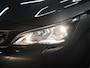Peugeot 5008 1.2 130PK Active | 2de eigenaar | AppleCarplay/AndroidAuto | Camera | Navigatie | Cruise Control | Climate Control | 7 PERSOONS! | Isofix | Parkeersensoren | LED | Privacy Glass | Trekhaak |