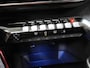 Peugeot 5008 1.2 130PK Active | 2de eigenaar | AppleCarplay/AndroidAuto | Camera | Navigatie | Cruise Control | Climate Control | 7 PERSOONS! | Isofix | Parkeersensoren | LED | Privacy Glass | Trekhaak |