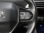 Peugeot 5008 1.2 130PK Active | 2de eigenaar | AppleCarplay/AndroidAuto | Camera | Navigatie | Cruise Control | Climate Control | 7 PERSOONS! | Isofix | Parkeersensoren | LED | Privacy Glass | Trekhaak |