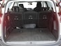 Peugeot 5008 1.2 130PK Active | 2de eigenaar | AppleCarplay/AndroidAuto | Camera | Navigatie | Cruise Control | Climate Control | 7 PERSOONS! | Isofix | Parkeersensoren | LED | Privacy Glass | Trekhaak |