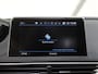 Peugeot 5008 1.2 130PK Active | 2de eigenaar | AppleCarplay/AndroidAuto | Camera | Navigatie | Cruise Control | Climate Control | 7 PERSOONS! | Isofix | Parkeersensoren | LED | Privacy Glass | Trekhaak |