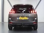Peugeot 5008 1.2 130PK Active | 2de eigenaar | AppleCarplay/AndroidAuto | Camera | Navigatie | Cruise Control | Climate Control | 7 PERSOONS! | Isofix | Parkeersensoren | LED | Privacy Glass | Trekhaak |