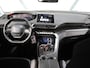 Peugeot 5008 1.2 130PK Active | 2de eigenaar | AppleCarplay/AndroidAuto | Camera | Navigatie | Cruise Control | Climate Control | 7 PERSOONS! | Isofix | Parkeersensoren | LED | Privacy Glass | Trekhaak |