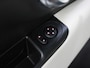 Fiat 500 1.0 Hybrid Dolcevita | LEER/Stof 2 Tone | Glazen dak | Parkeersensoren | Navigatie | Airco | Cruise Control | AppleCarPlay/AndroidAuto | Isofix | Lichtmetalen Velgen 15" |