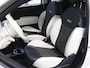 Fiat 500 1.0 Hybrid Dolcevita | LEER/Stof 2 Tone | Glazen dak | Parkeersensoren | Navigatie | Airco | Cruise Control | AppleCarPlay/AndroidAuto | Isofix | Lichtmetalen Velgen 15" |