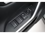 Toyota RAV4 2.5 Hybrid Style | Trekhaak | Apple Carplay / Android Auto | Leder | Stoel-/stuurverwarming | Keyless | Adaptive Cruise | Clima | Parkeersensoren voor/achter | Camera | LED | 18 inch