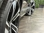 Volvo XC90 T8 AWD Recharge Plus Bright | 360 Camera | Harman Kardon | 455pk | Adaptieve Cruise Control | Stoelverwarming voor+achter | Stuurwielverwarming | Schuifdak | Full LED Meesturende koplampen | Standkachel met Volvo On Call App | Pilot Assist | BLIS Dode Hoek Detectie | Elektrische voorstoelen geheugen | Contour stoelen met wit stiksel en bies | Zitting verlenging voorstoelen | Lederen dashboard | 22 Inch | Google Infotainment | Keyless Drive | Privacy Glass | Elektrisch bedienbare achterklep | Geïntegreerd kinderzitje achterin | Geïntegreerde zongordijnen achterportieren | Verlichte instaplijsten | 7-Persoons | 4-Zone Climate Control | DAB Radio | Apple Carplay/Android Auto | Alarm Klasse III | Volvo On Call met mobiele App functie | Platinum Grey Metallic |