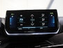 Peugeot e-2008 EV Allure Pack 50 kWh 136PK | 2de eigenaar | AppleCarPlay/AndroidAuto | Climate Control | Cruise Control | Keyless | FULL LED | Navigatie | LMV | Parkeersensoren | Privacy Glass | Isofix |