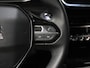 Peugeot e-2008 EV Allure Pack 50 kWh 136PK | 2de eigenaar | AppleCarPlay/AndroidAuto | Climate Control | Cruise Control | Keyless | FULL LED | Navigatie | LMV | Parkeersensoren | Privacy Glass | Isofix |