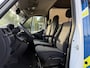 Renault Master T35 2.3 dCi 135 L3H2 Work Edition | Camper Edition | Motorsport Edition | Thule Omnistor Luifel | Airco in Leefruimte | TV | Koelkast | Magnetron | Volledig Bed | 2 Lederen Stoelen | DAB | LED Verlichting Leefruimte |