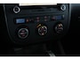 Volkswagen Golf 3.2 R32 NL-Auto | Schuifdak | Milltek | Camera | Leder | Bi-Xenon | Cruise | Navi | Bluetooth | 18" LMV | PDC