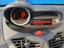 Renault Twingo 1.2 16V Parisienne / Schuif Kandeldak / Panoramadak / Bluetooth / Radio-CD Speler