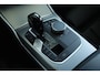 BMW 3-Serie 320e Business Edition Plus M-Sport | 96% SoH | Cruise Control | Camera | Climate Control | Navi | Carplay | HiFi | LED | 18 Inch | Getint Glas