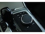 BMW 3-Serie 320e Business Edition Plus M-Sport | 96% SoH | Cruise Control | Camera | Climate Control | Navi | Carplay | HiFi | LED | 18 Inch | Getint Glas