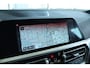 BMW 3-Serie 320e Business Edition Plus M-Sport | 96% SoH | Cruise Control | Camera | Climate Control | Navi | Carplay | HiFi | LED | 18 Inch | Getint Glas