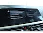 BMW 3-Serie 320e Business Edition Plus M-Sport | 96% SoH | Cruise Control | Camera | Climate Control | Navi | Carplay | HiFi | LED | 18 Inch | Getint Glas