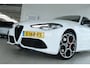 Alfa Romeo Giulia 2.0 T Veloce AWD | Adapt. Cruise | Schuifdak | Camera | Memory | Elektr. Stoelen | Memory | Carplay | Navi | Keyless | Stoel+Stuurverwarming