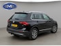 Volkswagen Tiguan 1.4 TSI Sportline Business, achteruitrijcamera, trekhaak, parkeersensoren voor en achter,stoelverwarming