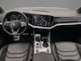 Volkswagen Touareg R 3.0 TSI eHybrid 462pk Tiptronic Trekhaak, Head up display, Luchtvering, Panoramadak, Lederen bekleding, Elektrische achterklep, Adaptive cruise control