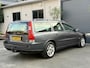 Volvo V70 2.4 T5 200pk|ZO MEE|AIRCO|THAAK|HALFLEER|HISTORY!