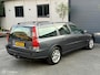 Volvo V70 2.4 T5 200pk|ZO MEE|AIRCO|THAAK|HALFLEER|HISTORY!