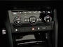 Skoda Karoq 1.5 TSI ACT Sportline Business Panoramadak, Navi, Parkeersensoren, Cruise control, Keyless start, Stoel/stuurverwarming, A start stop .