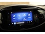Toyota Aygo X 1.0 VVT-i MT Play - ORIGINEEL NEDERLANDSE AUTO - AIRCO - ADAPTIEVE CRUISE CONTROL - ACHTERUITRIJCAMERA - BLUETOOTH - LICHTSENSOR - DAB RADIO - APPLE CARPLAY/ ANDROID AUTO