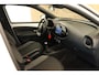 Toyota Aygo X 1.0 VVT-i MT Play - ORIGINEEL NEDERLANDSE AUTO - AIRCO - ADAPTIEVE CRUISE CONTROL - ACHTERUITRIJCAMERA - BLUETOOTH - LICHTSENSOR - DAB RADIO - APPLE CARPLAY/ ANDROID AUTO