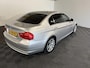 BMW 3-Serie 320i High Executive PANO CARPLAY NAVI PSENSOR CRUISE 2 X SLEUTELS