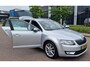 Skoda Octavia Combi 1.6 TDI Ambition AUTOMAAT NAVI PSENSOR CRUISE TREKHAAK 2 X SLEUTELS
