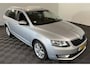 Skoda Octavia Combi 1.6 TDI Ambition AUTOMAAT NAVI PSENSOR CRUISE TREKHAAK 2 X SLEUTELS