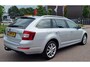 Skoda Octavia Combi 1.6 TDI Ambition AUTOMAAT NAVI PSENSOR CRUISE TREKHAAK 2 X SLEUTELS