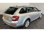 Skoda Octavia Combi 1.6 TDI Ambition AUTOMAAT NAVI PSENSOR CRUISE TREKHAAK 2 X SLEUTELS