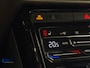 Volkswagen T-Roc 1.5 TSI R-Line |IQ.Lights Camera Virtual Sfeer CarPlay Blackstyle